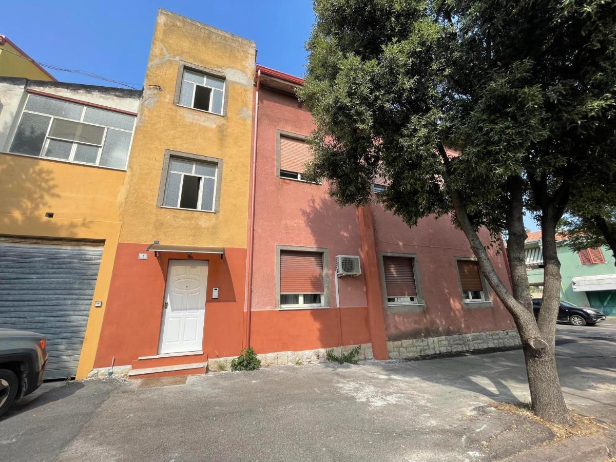 Appartamento Elegante Carbonia Exteriör bild