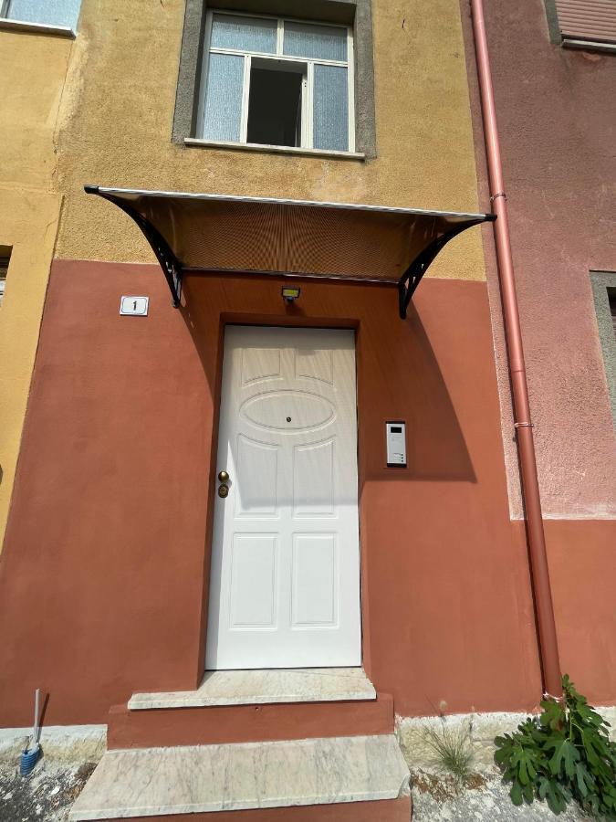 Appartamento Elegante Carbonia Exteriör bild
